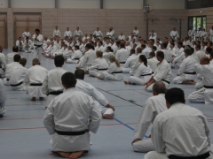 G2012_Julian  Chees mit aufmerksamen Karateka